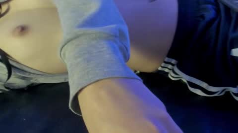 hellen__smith_ online show from March 29, 2026, 8:47 am