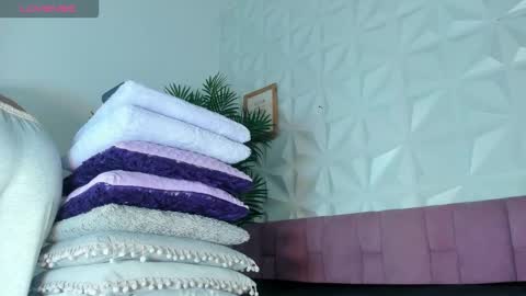 hellen     online show from October 16, 2025, 7:15 pm