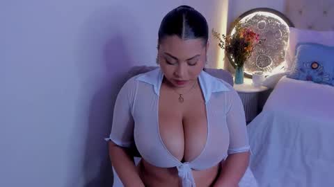 hellenamazing online show from December 17, 2025, 3:01 am