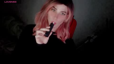 Helen Spellman online show from November 17, 2025, 1:28 pm