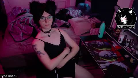 Snapshot of hellfire_girl chatting on June 22, 2026, 3:25 am Hayley online show from June 22, 2026, 3:25 am