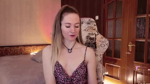 Snapshot of hello_lisha chatting on June 2, 2026, 8:38 am Alisia Monday to Friday from 10 am to 4 pm GMT 2 online show from June 2, 2026, 8:38 am