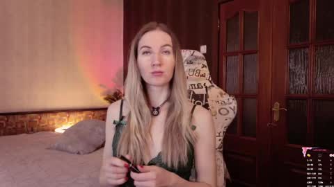 Snapshot of hello_lisha chatting on June 4, 2026, 8:20 am Alisia Monday to Friday from 10 am to 4 pm GMT 2 online show from June 4, 2026, 8:20 am