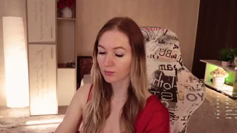 Snapshot of hello_lisha chatting on June 26, 2026, 8:19 am Alisia Monday to Friday from 10 am to 4 pm GMT 2 online show from June 26, 2026, 8:19 am