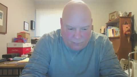 helloforfun111 online show from April 27, 2026, 10:46 am