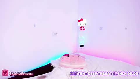 helloiamastrid online show from February 10, 2025, 6:45 pm