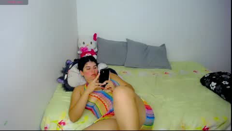 helloo_kityy25 online show from July 20, 2026, 2:37 am