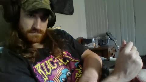 Snapshot of hellothereimcoolyo chatting on September 15, 2025, 9:04 pm longhairbeardedguy online show from September 15, 2025, 9:04 pm