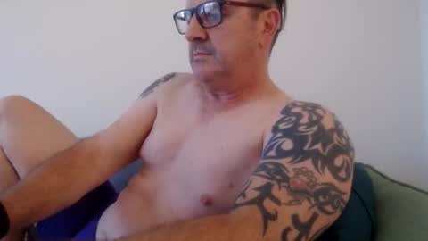 hempie1973 online show from September 26, 2025, 7:23 am