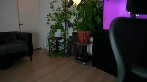Snapshot of hendrixx89 chatting on May 20, 2026, 6:41 am DrixxTheGod online show from May 20, 2026, 6:41 am