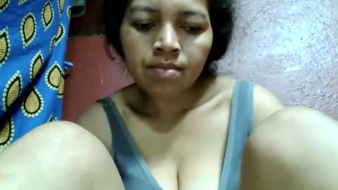 henitsaldy online show from October 4, 2025, 5:44 pm