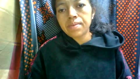 Snapshot of henitsaldy chatting on July 7, 2026, 3:31 am henitsaldy online show from July 7, 2026, 3:31 am
