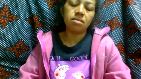 Snapshot of henitsaldy chatting on July 16, 2026, 10:27 pm henitsaldy online show from July 16, 2026, 10:27 pm