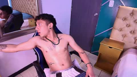 Hennesyy  online show from March 6, 2026, 9:55 pm