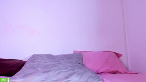 Henny online show from March 12, 2026, 6:47 pm