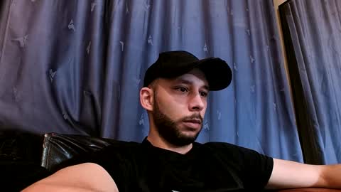 HenryAxe online show from December 29, 2024, 2:42 pm