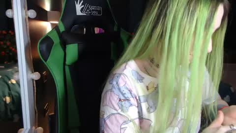 Hentaishiing online show from February 24, 2025, 5:31 pm