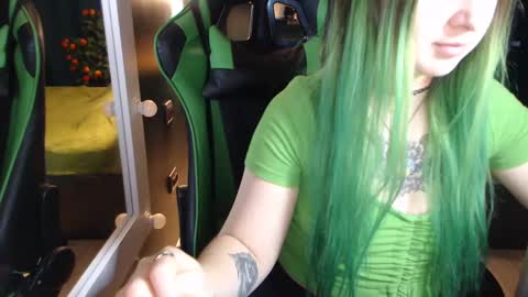 Hentaishiing online show from September 24, 2025, 1:58 pm