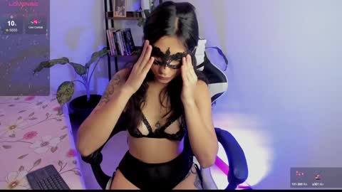 Snapshot of hera_069 chatting on January 31, 2025, 7:07 am Hello I am Valentina independent Colombian model I love sensuality and pleasure welcome online show from January 31, 2025, 7:07 am