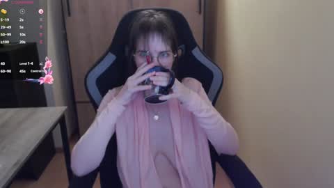 HeraLuna  online show from January 26, 2025, 10:35 pm