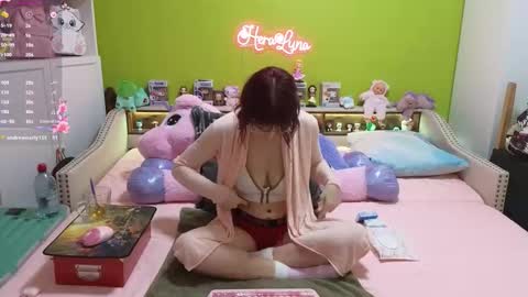 HeraLuna  online show from January 9, 2026, 9:49 pm