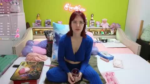 HeraLuna  online show from February 17, 2026, 10:05 pm