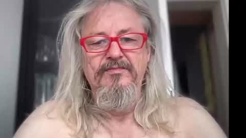 herbiebaby online show from October 3, 2025, 8:55 am