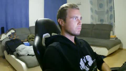 John Pearl online show from September 9, 2025, 6:40 pm