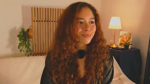 hercyqueen online show from April 15, 2026, 8:20 pm