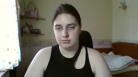 hess_luna_ online show from March 25, 2026, 8:42 am