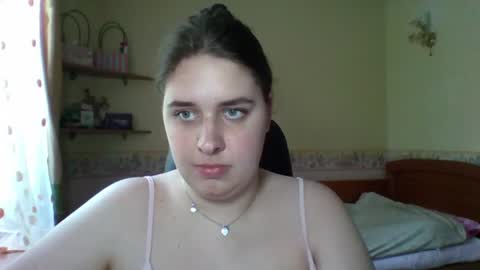 Snapshot of hess_luna_ chatting on June 9, 2026, 9:10 am hess_luna_ online show from June 9, 2026, 9:10 am