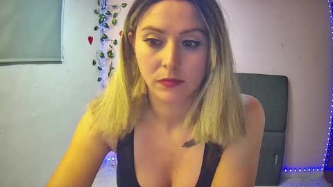 Hestesiaxx online show from December 14, 2024, 1:50 am