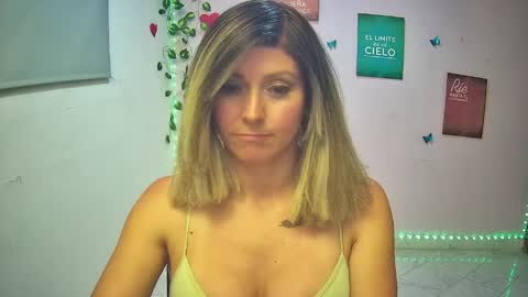 Hestesiaxx online show from April 8, 2026, 1:38 am