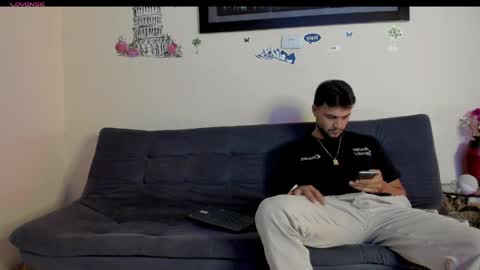 Snapshot of heteros_curious_ chatting on April 2, 2026, 8:50 pm yeis online show from April 2, 2026, 8:50 pm