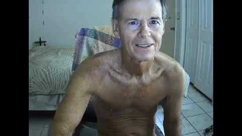 hewes1 online show from November 13, 2025, 10:47 am