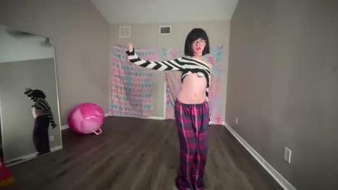 salem online show from February 21, 2025, 1:33 am