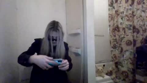 hey_mikky online show from February 11, 2025, 8:48 am