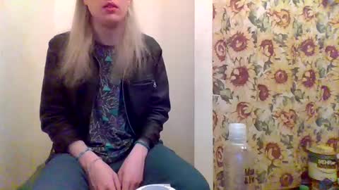 hey_mikky online show from March 11, 2025, 9:34 am