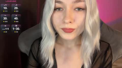  Nora  online show from June 5, 2026, 10:37 pm
