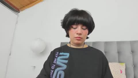 Noraly  online show from February 10, 2025, 7:47 am