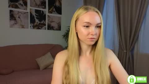 Snapshot of hey_olivia chatting on October 25, 2025, 1:18 pm hey_olivia online show from October 25, 2025, 1:18 pm