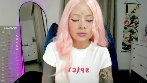 Snapshot of heybambino_ chatting on June 5, 2026, 6:52 am Bambi.....Help me get 100 likes in the satisfaction bar. online show from June 5, 2026, 6:52 am