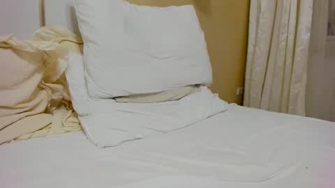 Heyheygrey online show from February 19, 2025, 4:55 am