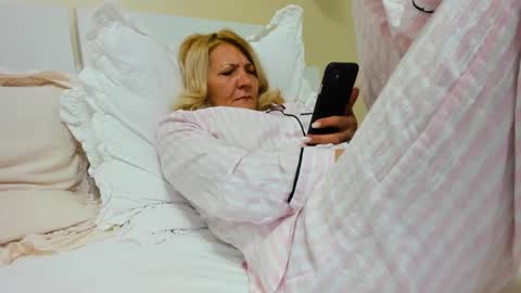 Heyheygrey online show from March 9, 2025, 4:44 pm