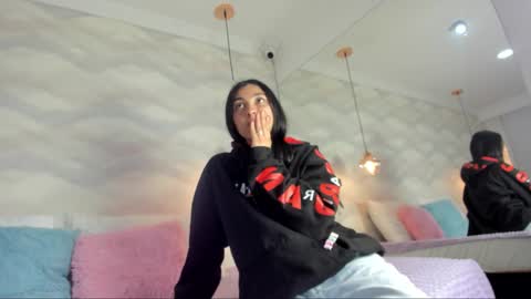 Snapshot of heysel_angels chatting on December 3, 2025, 3:03 am HEYSEL ANGELS online show from December 3, 2025, 3:03 am