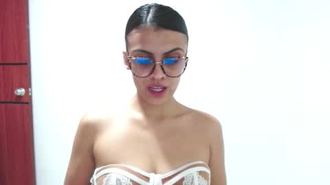 Eva online show from February 4, 2025, 1:06 pm