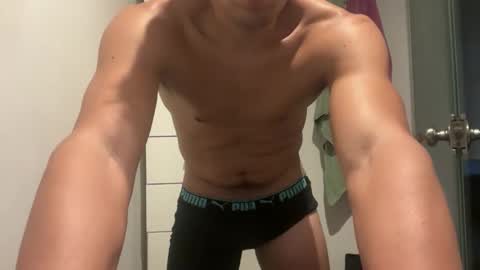 hhernan1 online show from March 20, 2026, 10:14 pm