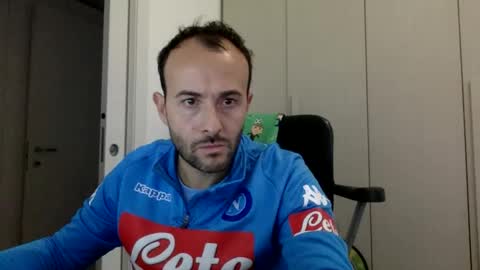 hhombre online show from October 23, 2025, 8:13 am