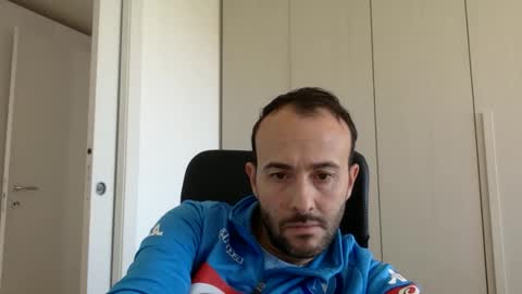 hhombre online show from October 24, 2025, 9:17 am