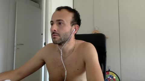 hhombre online show from June 18, 2026, 9:14 am